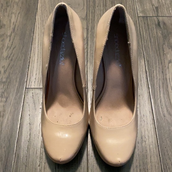 Beige Pumps - Picture 2 of 5